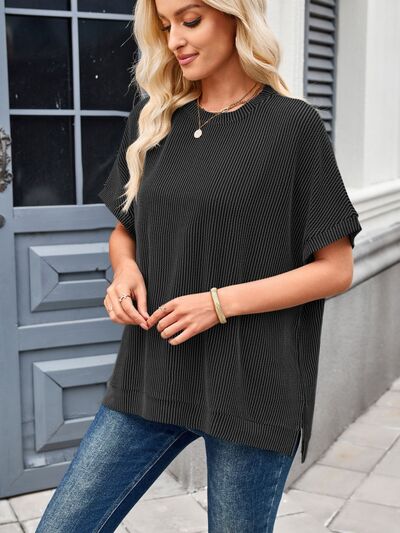 Lovelet Texture Round Neck Short Sleeve T-Shirt.