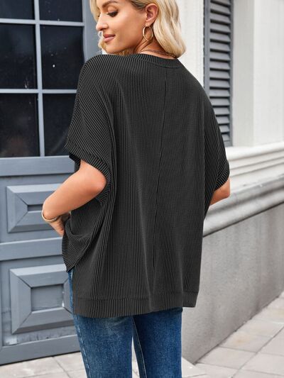 Lovelet Texture Round Neck Short Sleeve T-Shirt.