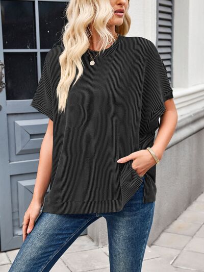 Lovelet Texture Round Neck Short Sleeve T-Shirt.