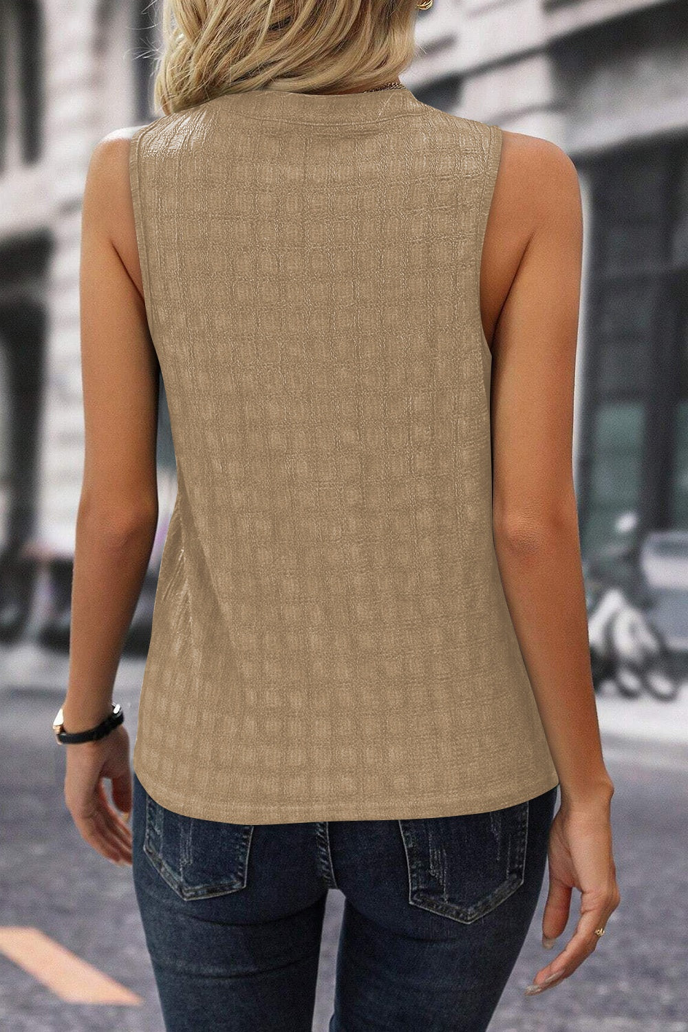 Textured notched tank, opaque.