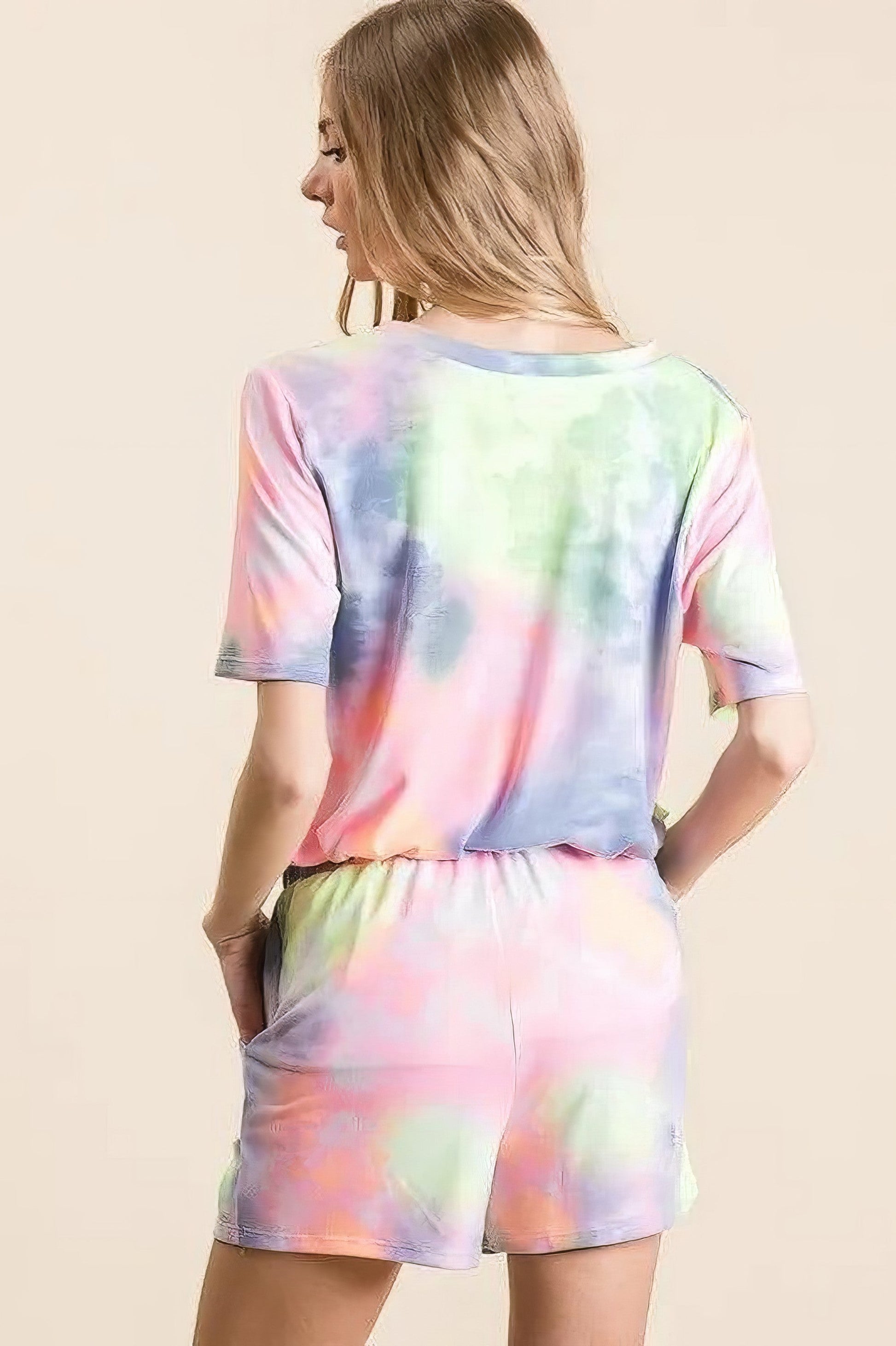 Tie dye casual shorts with twill tape drawstring and pockets.