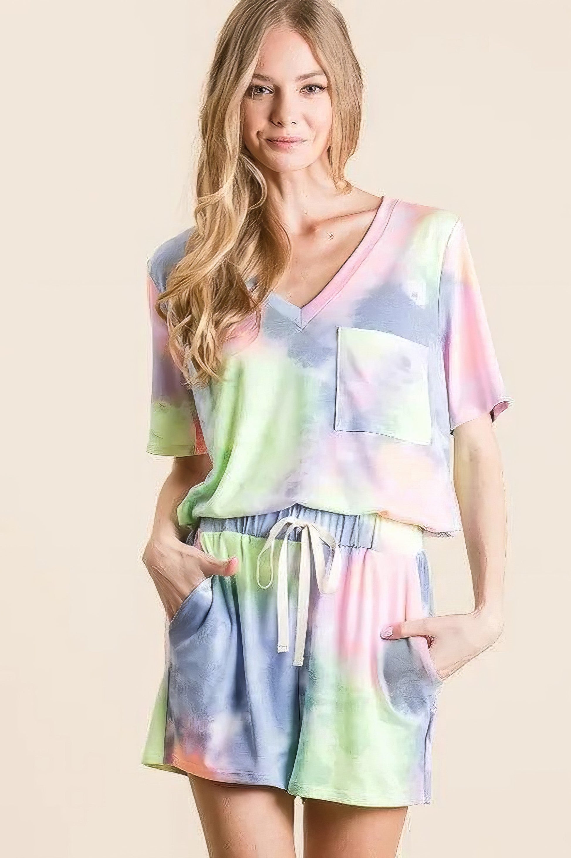 Tie dye casual shorts with twill tape drawstring and pockets.