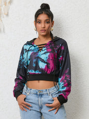 Tie-dye lace-up hoodie.