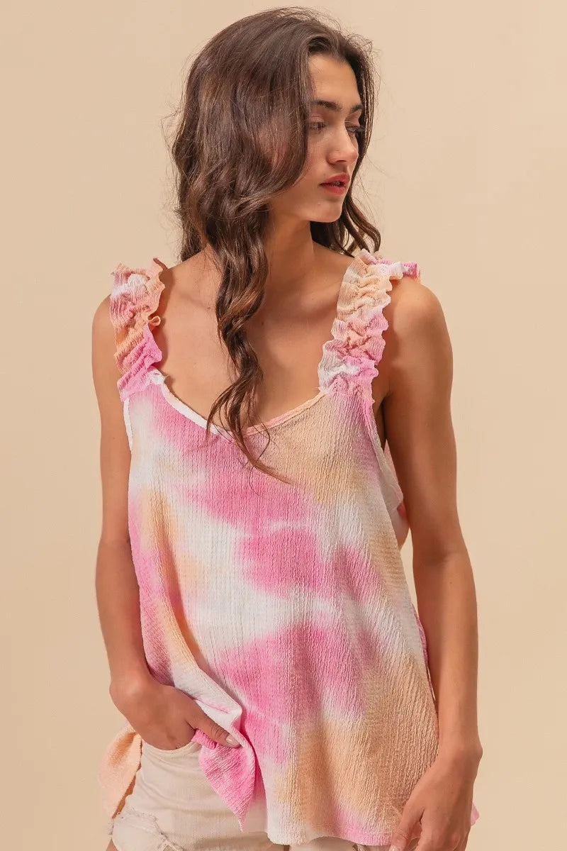 Pleating knit halter neck top with ruched and tied details, slightly stretchy.