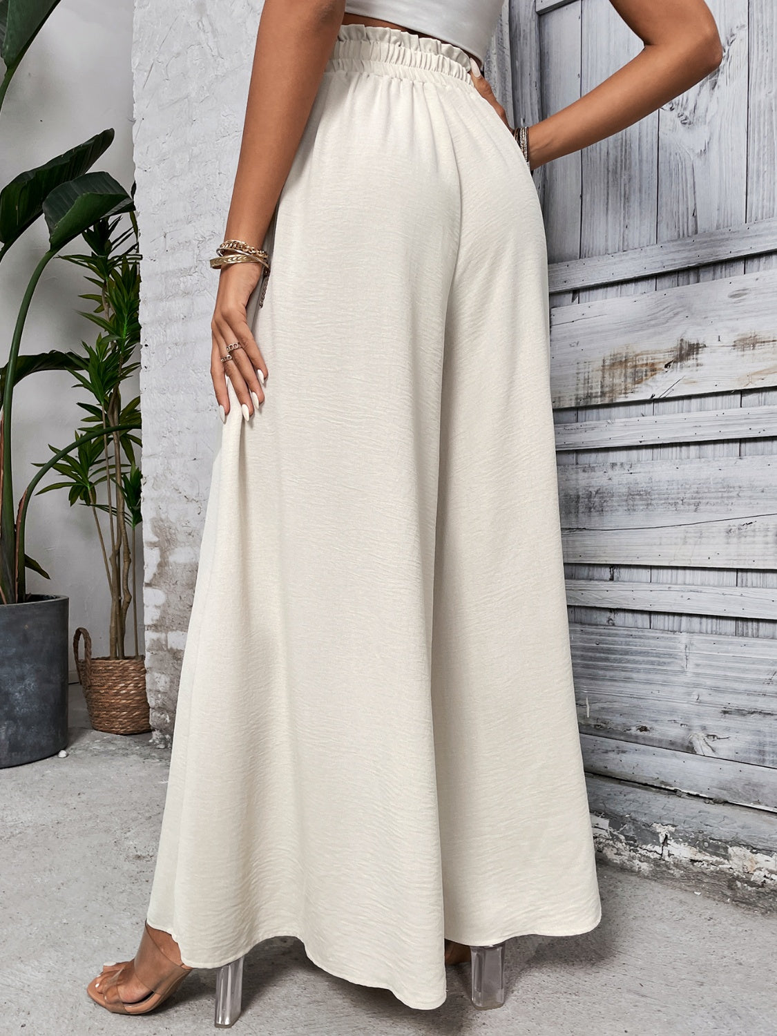Tied high waist wide leg pants, opaque.
