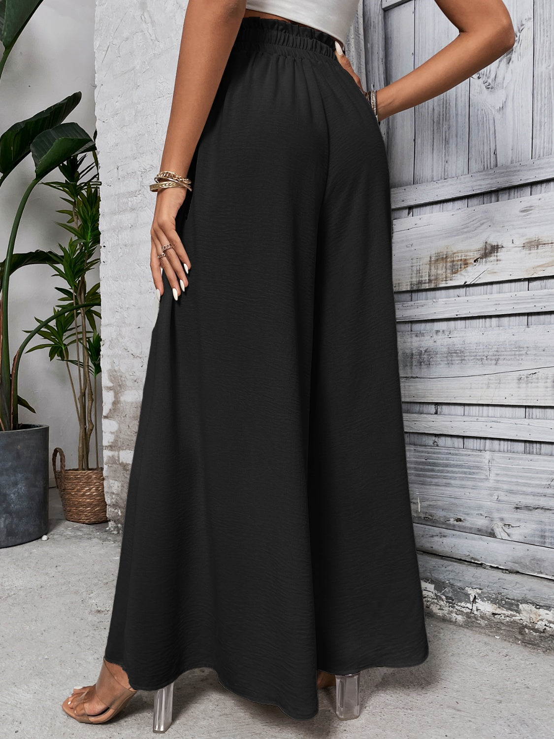 Tied high waist wide leg pants, opaque.