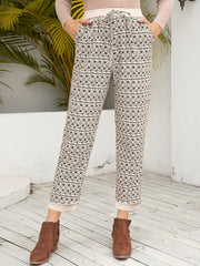Tied printed pants with pockets, opaque.