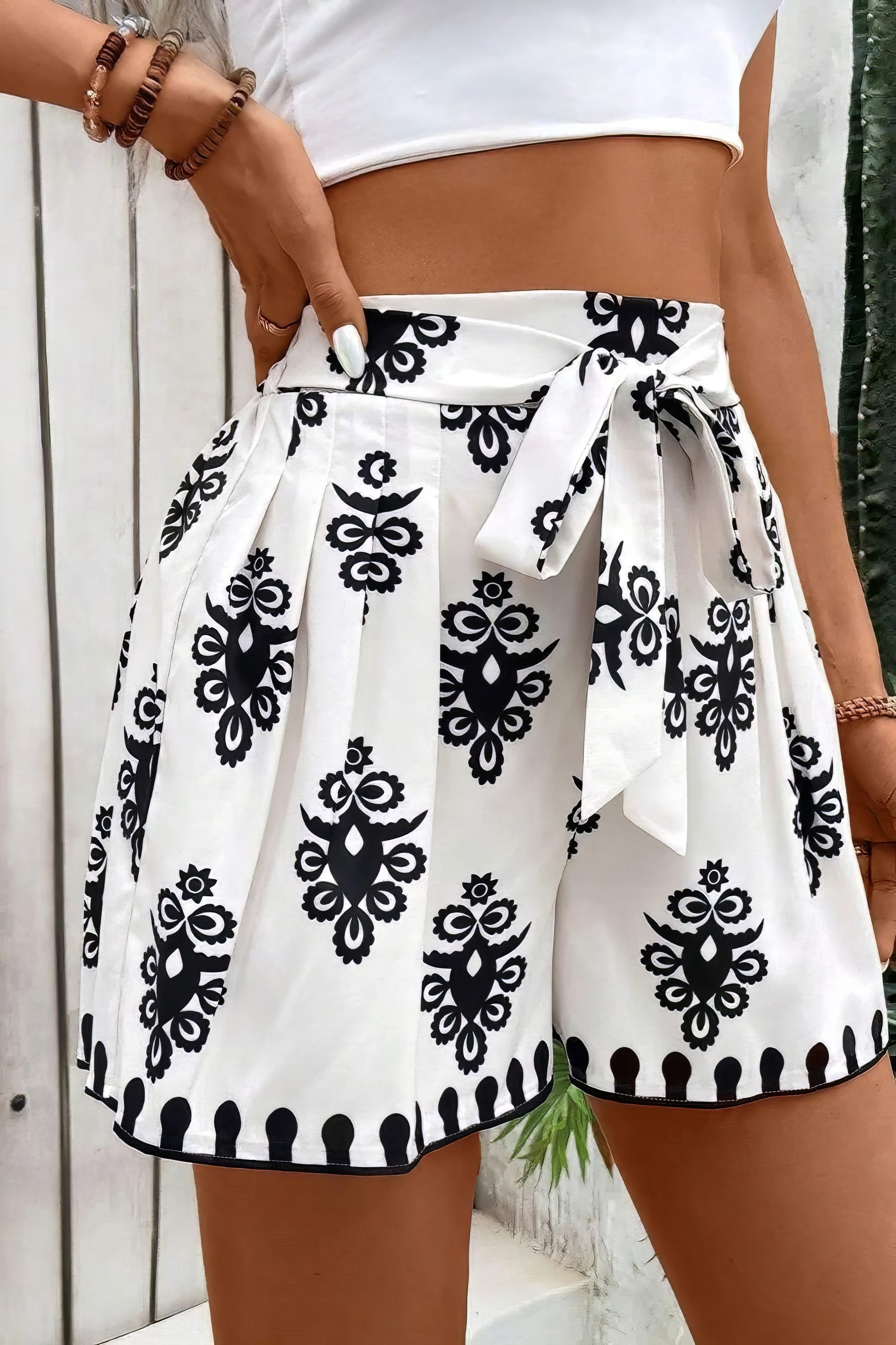 Tied printed shorts.