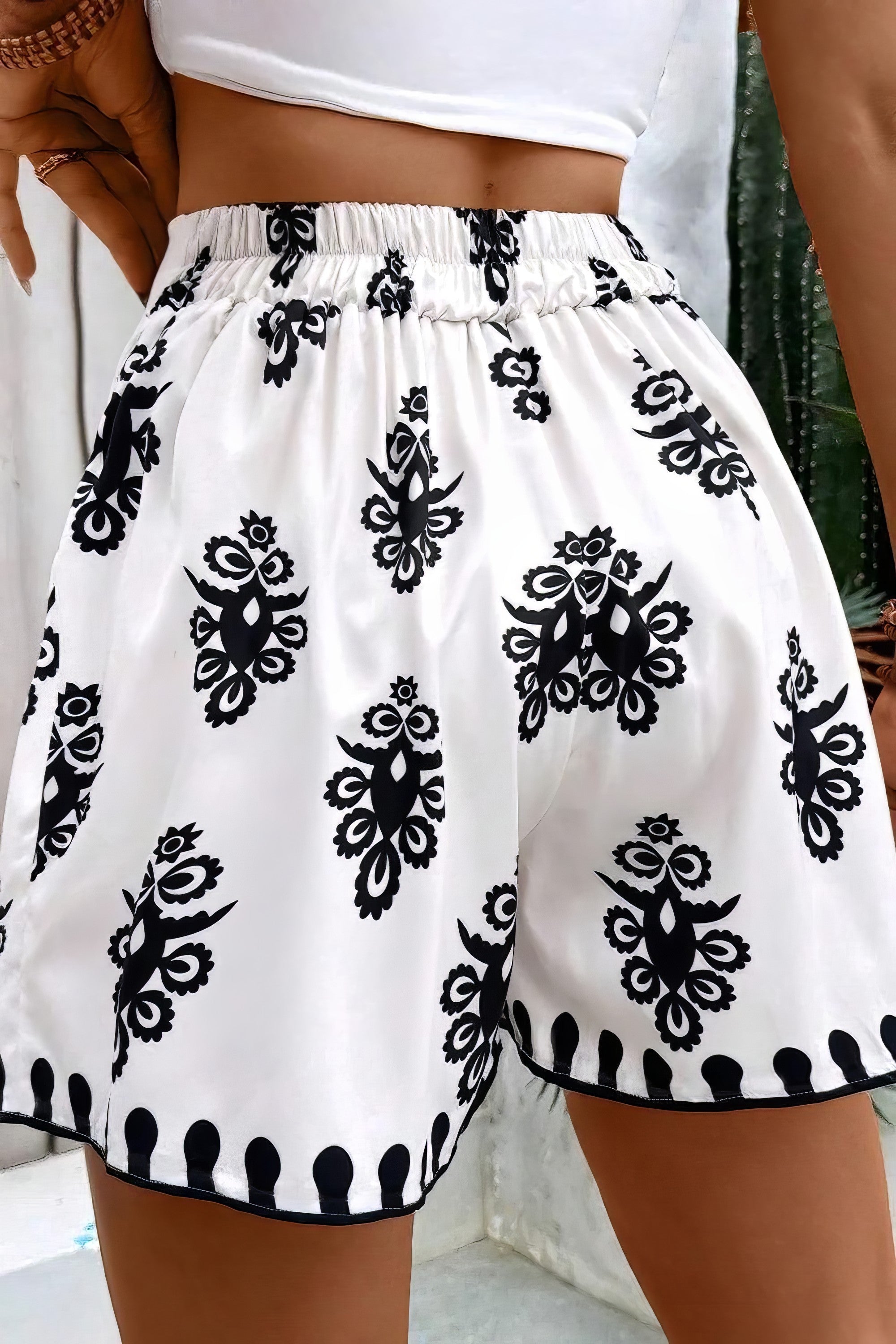 Tied printed shorts.