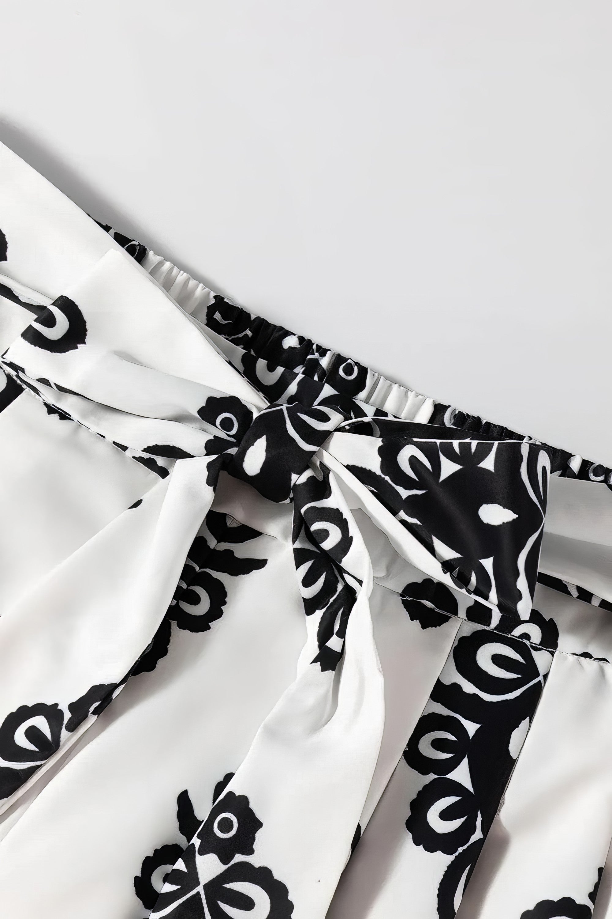 Tied printed shorts.