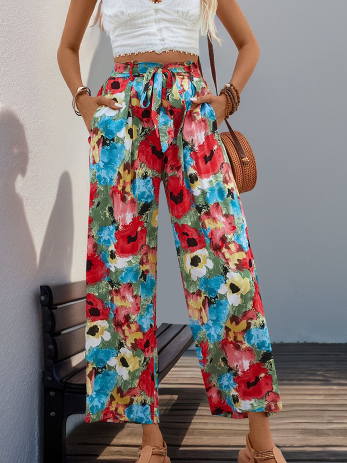 Tied printed wide leg pants with pockets, opaque.