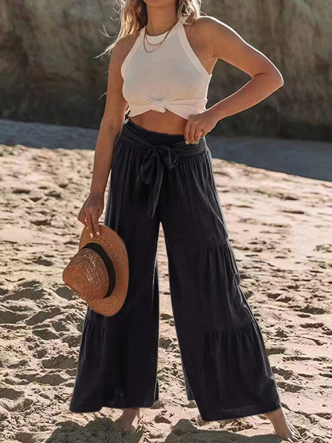 Tied ruched wide leg pants, opaque.