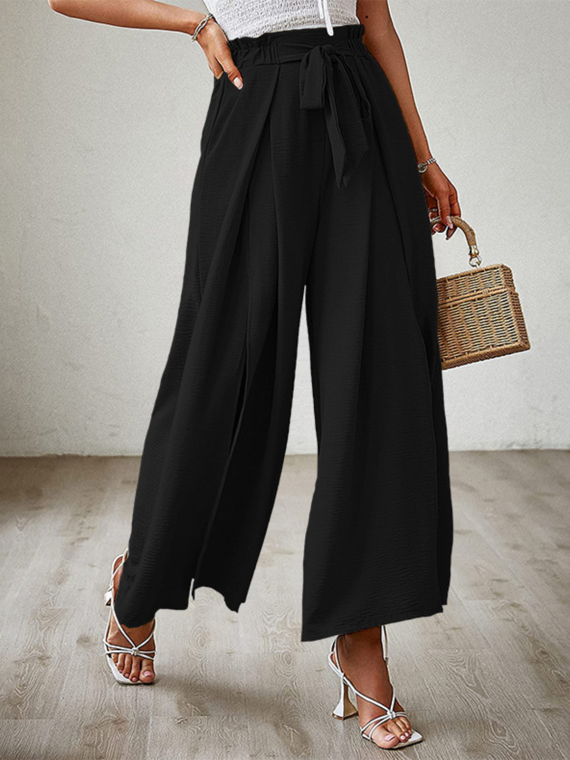 Tied slit wide leg pants, opaque.