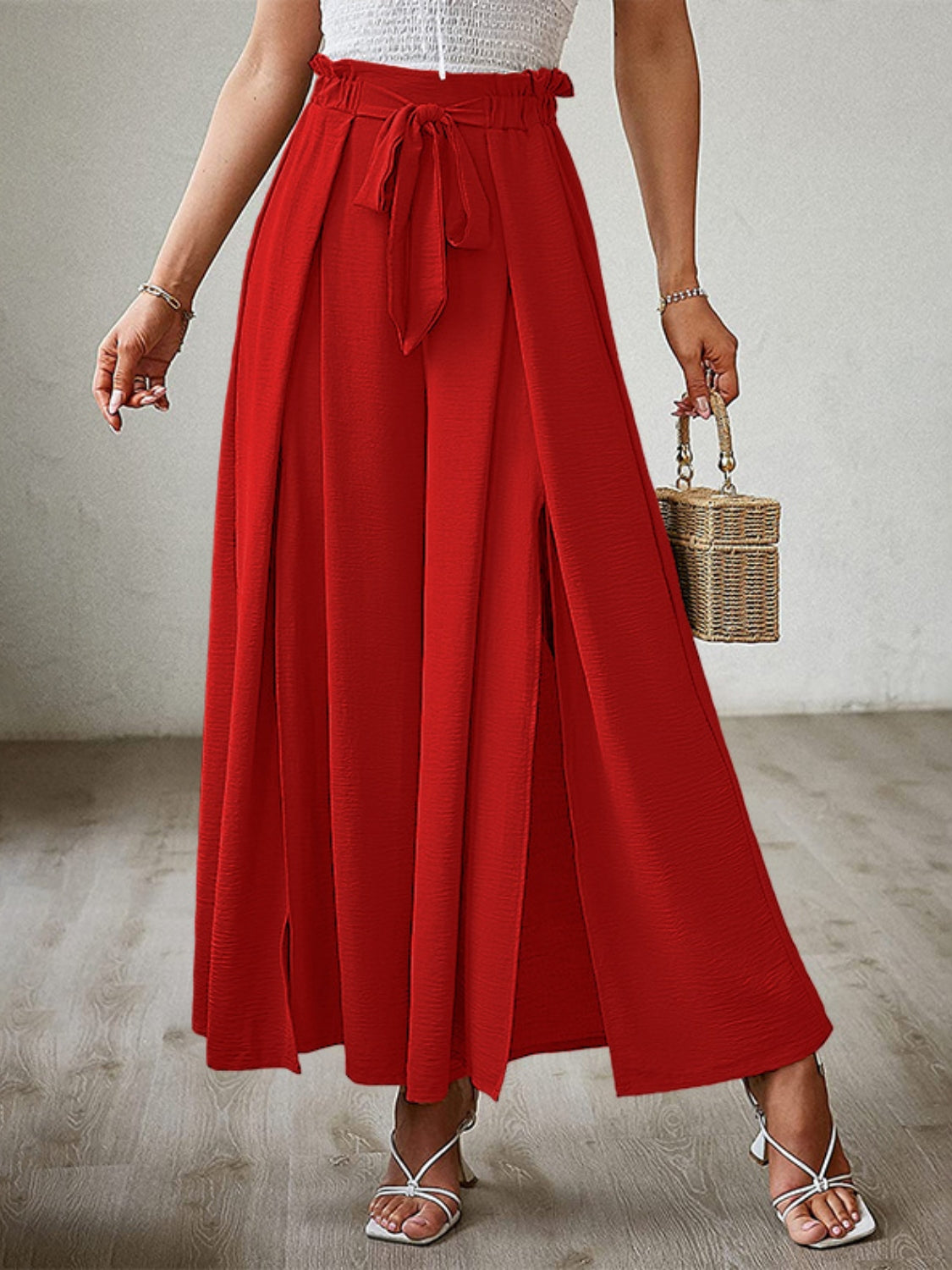 Tied slit wide leg pants, opaque.