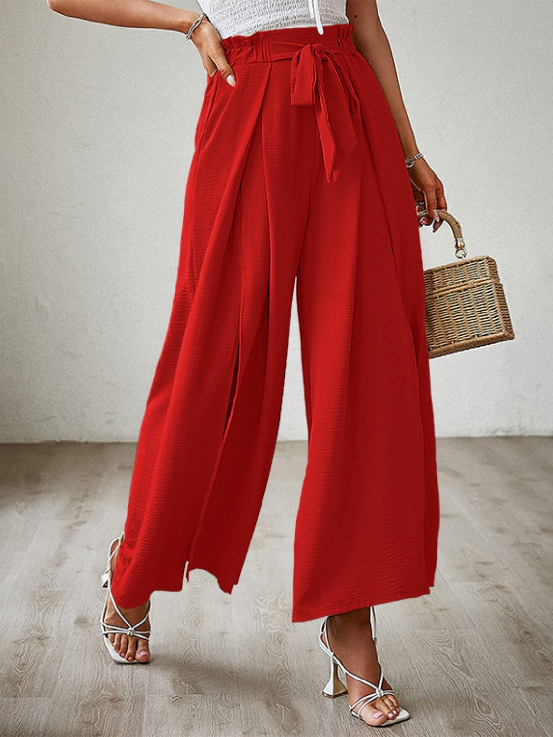 Tied slit wide leg pants, opaque.