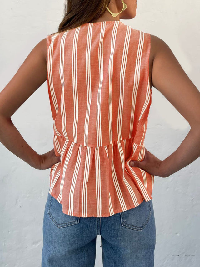 Tied striped round neck tank, opaque.