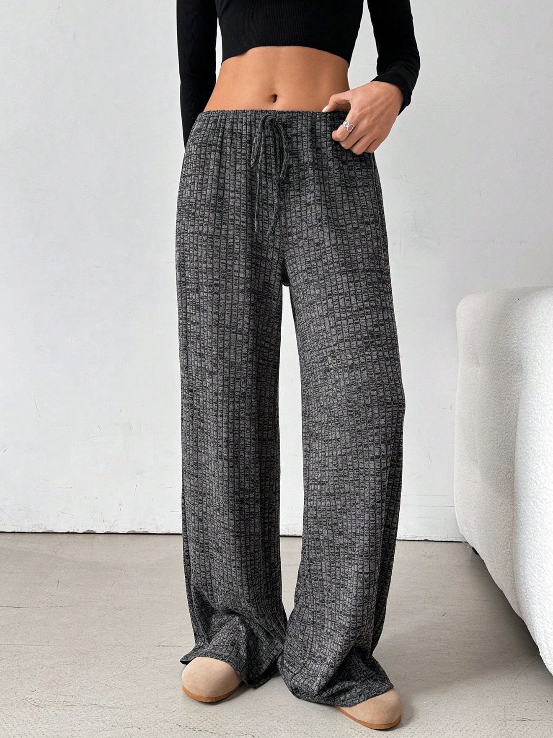 Tied striped wide leg pants, opaque.