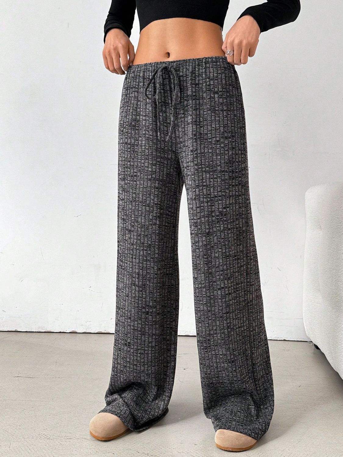 Tied striped wide leg pants, opaque.
