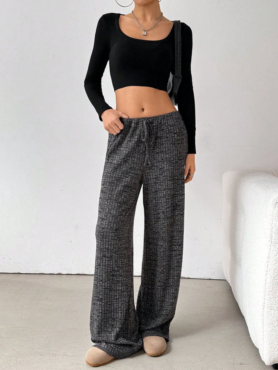 Tied striped wide leg pants, opaque.