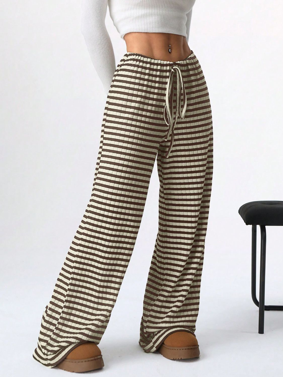 Tied striped wide leg pants, opaque.