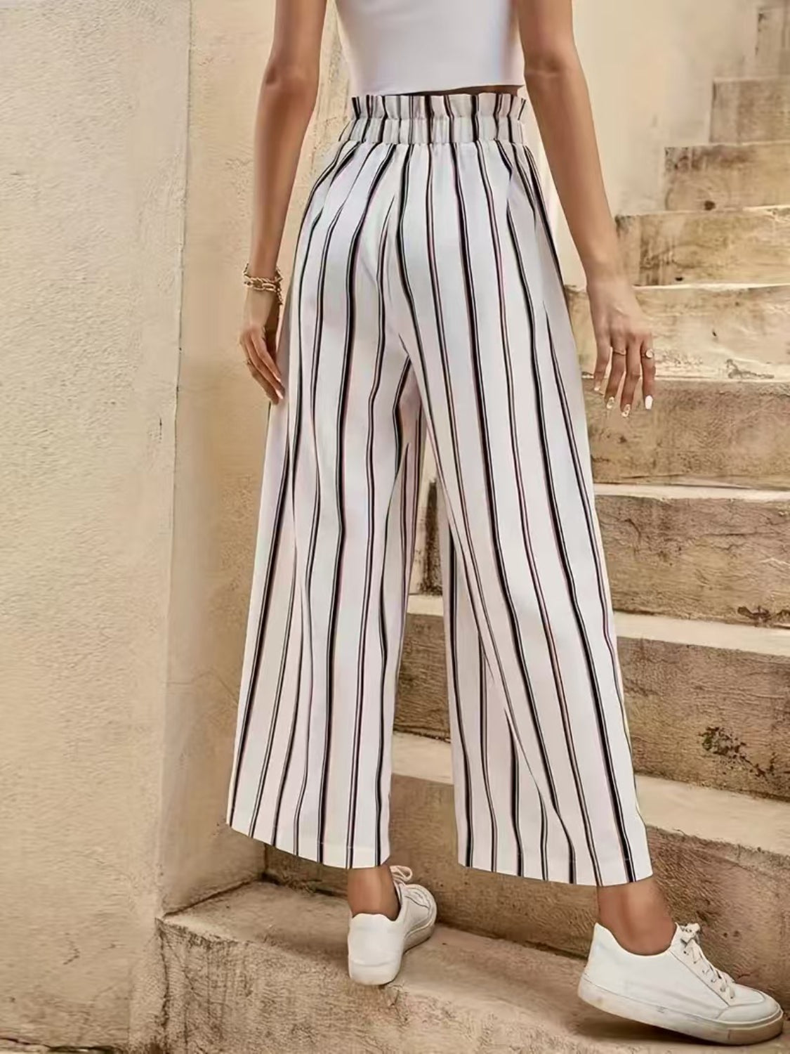 Tied striped wide leg pants, opaque.