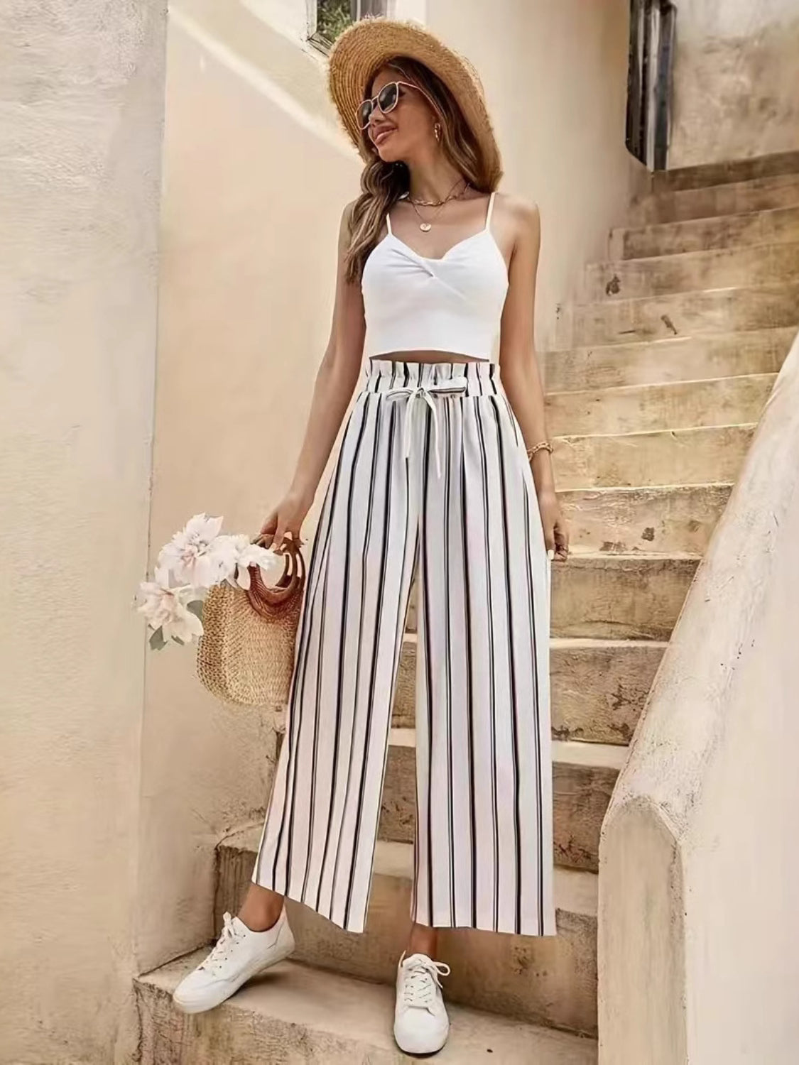 Tied striped wide leg pants, opaque.