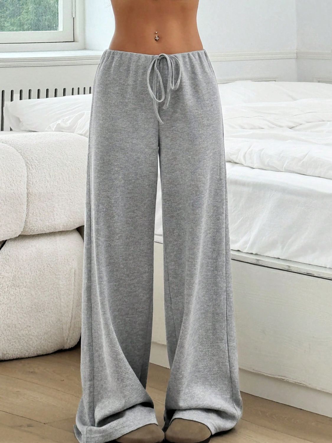Tied striped wide leg pants, opaque.