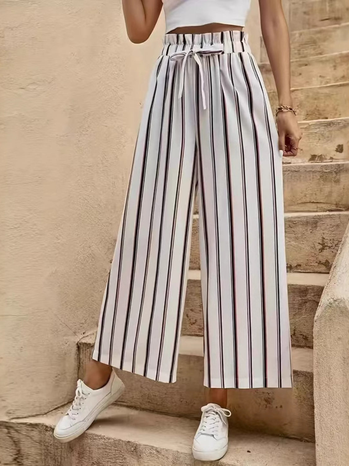Tied striped wide leg pants, opaque.