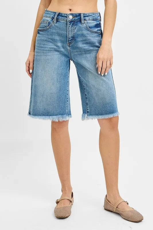 High waist cuff denim shorts with drawstring and pockets.