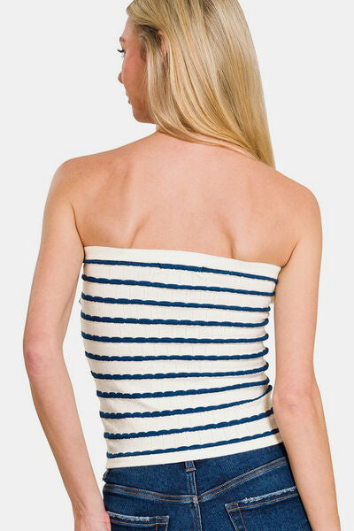 Twisted sweetheart neck striped tube top, opaque and slightly stretchy.