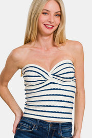 Twisted sweetheart neck striped tube top, opaque and slightly stretchy.