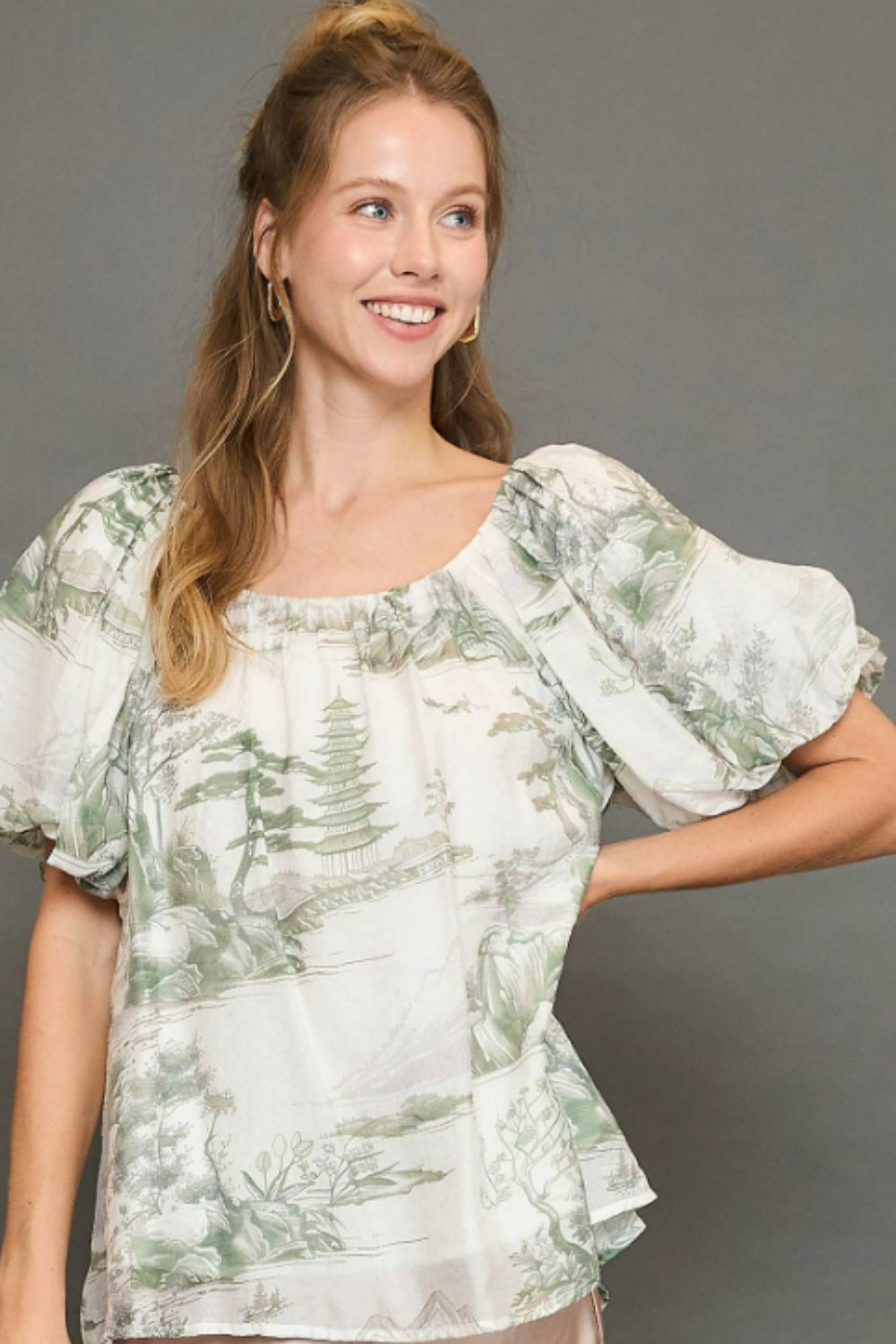Umgee Full Size Two Tone Toile Print Top, plus size.