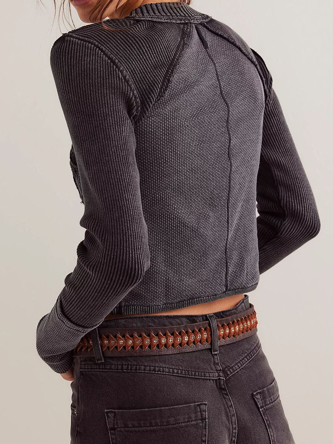 V-neck button up cropped cardigan.
