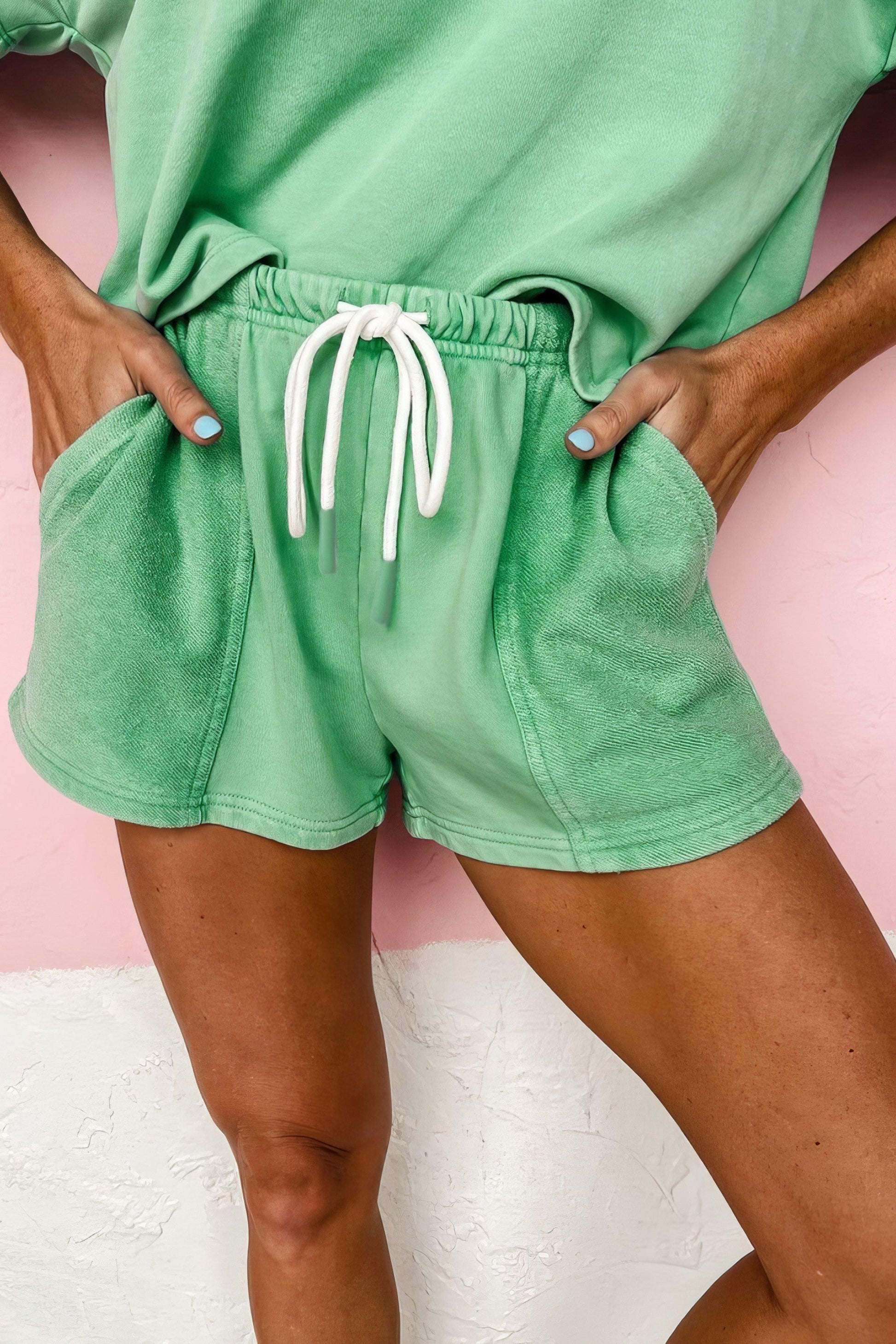 Women's V-neck short sleeve loose top and drawstring shorts set with pockets