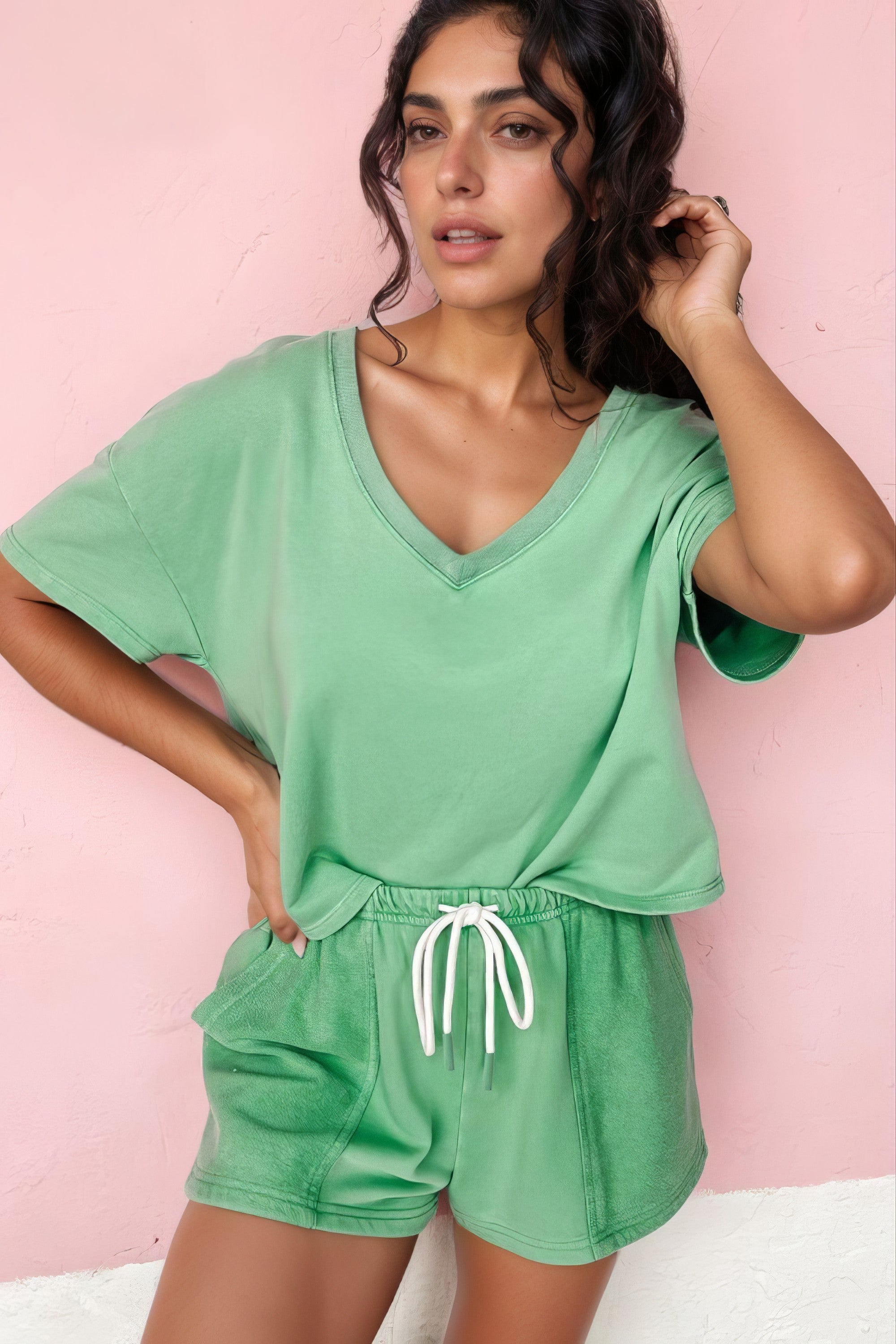 Women's V-neck short sleeve loose top and drawstring shorts set with pockets