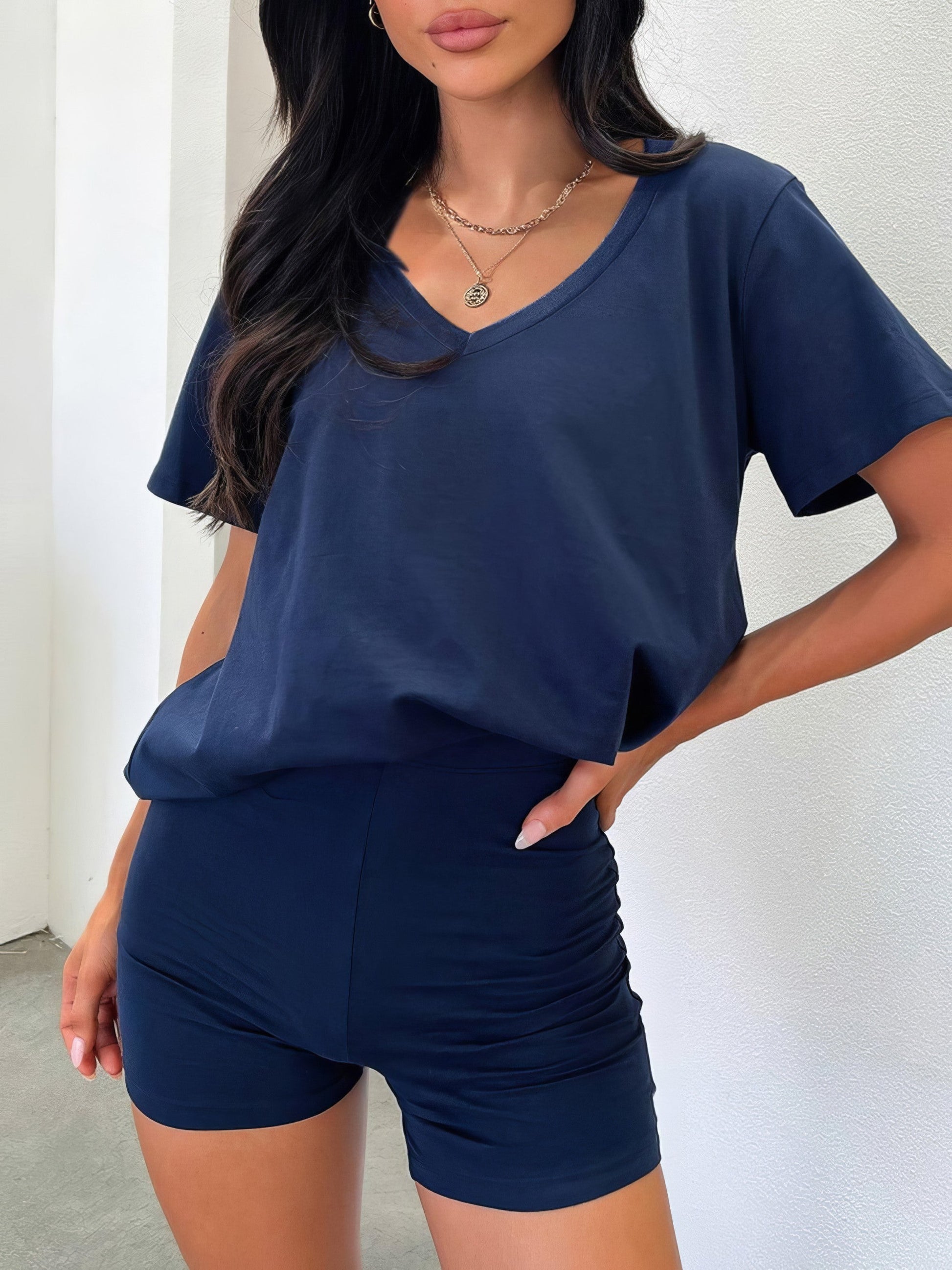 Women's V-neck t-shirt and shorts two-piece set