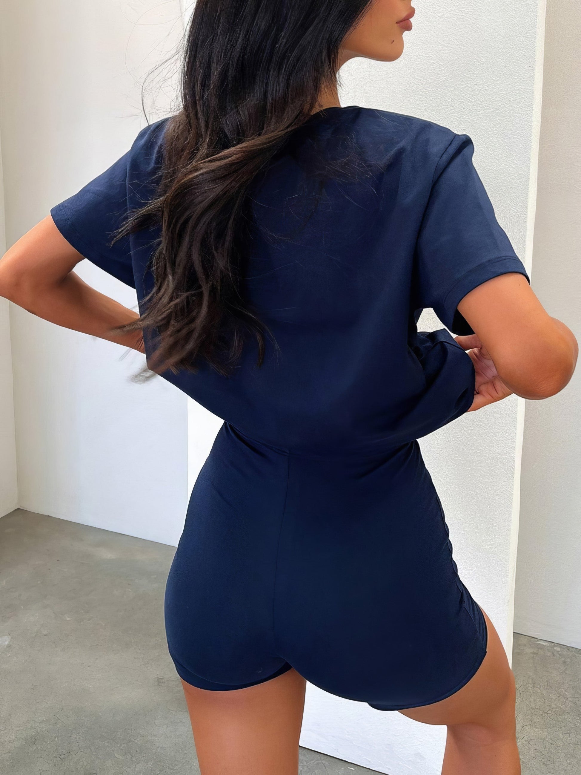 Women's V-neck t-shirt and shorts two-piece set