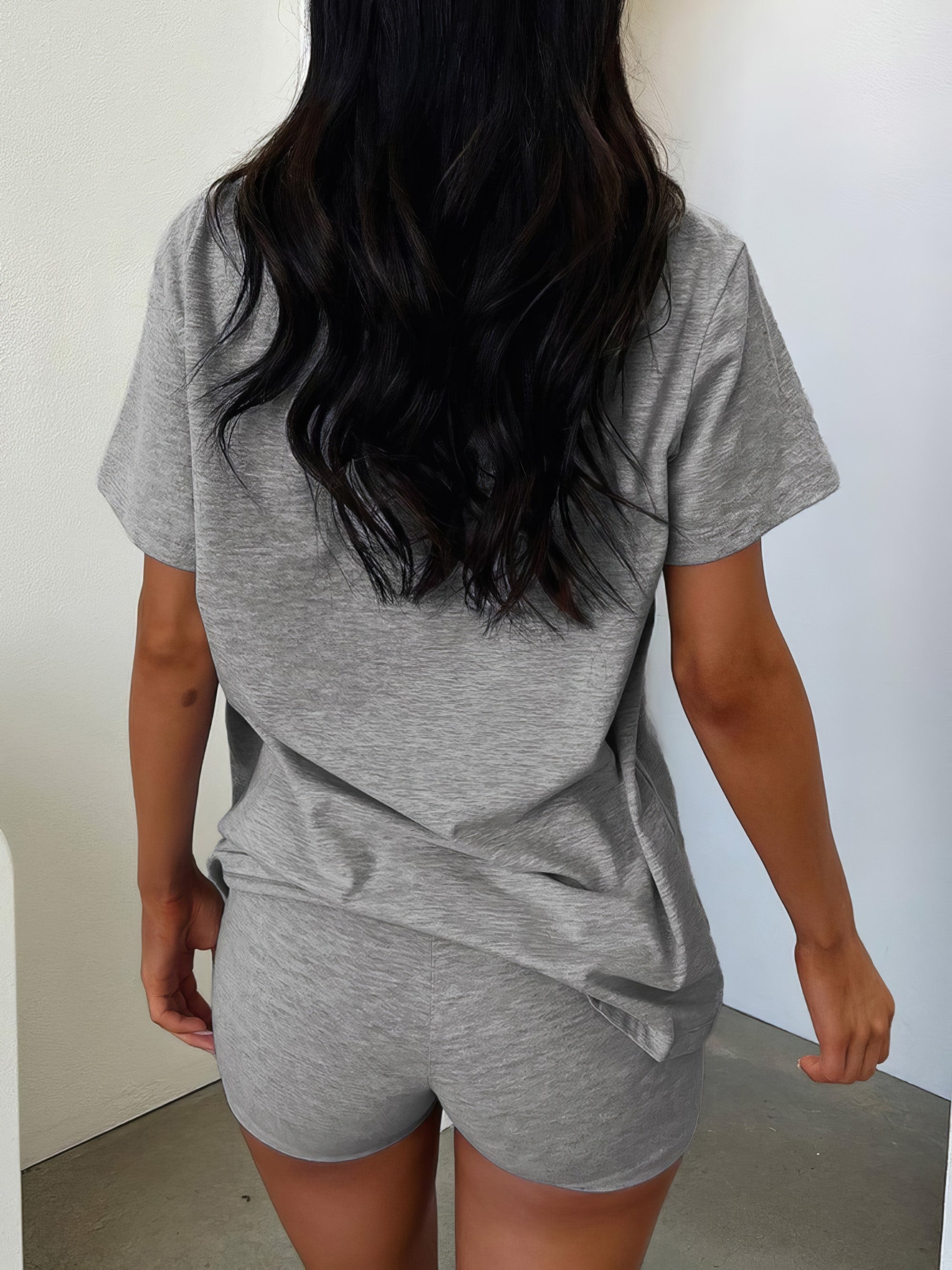 Women's V-neck t-shirt and shorts two-piece set