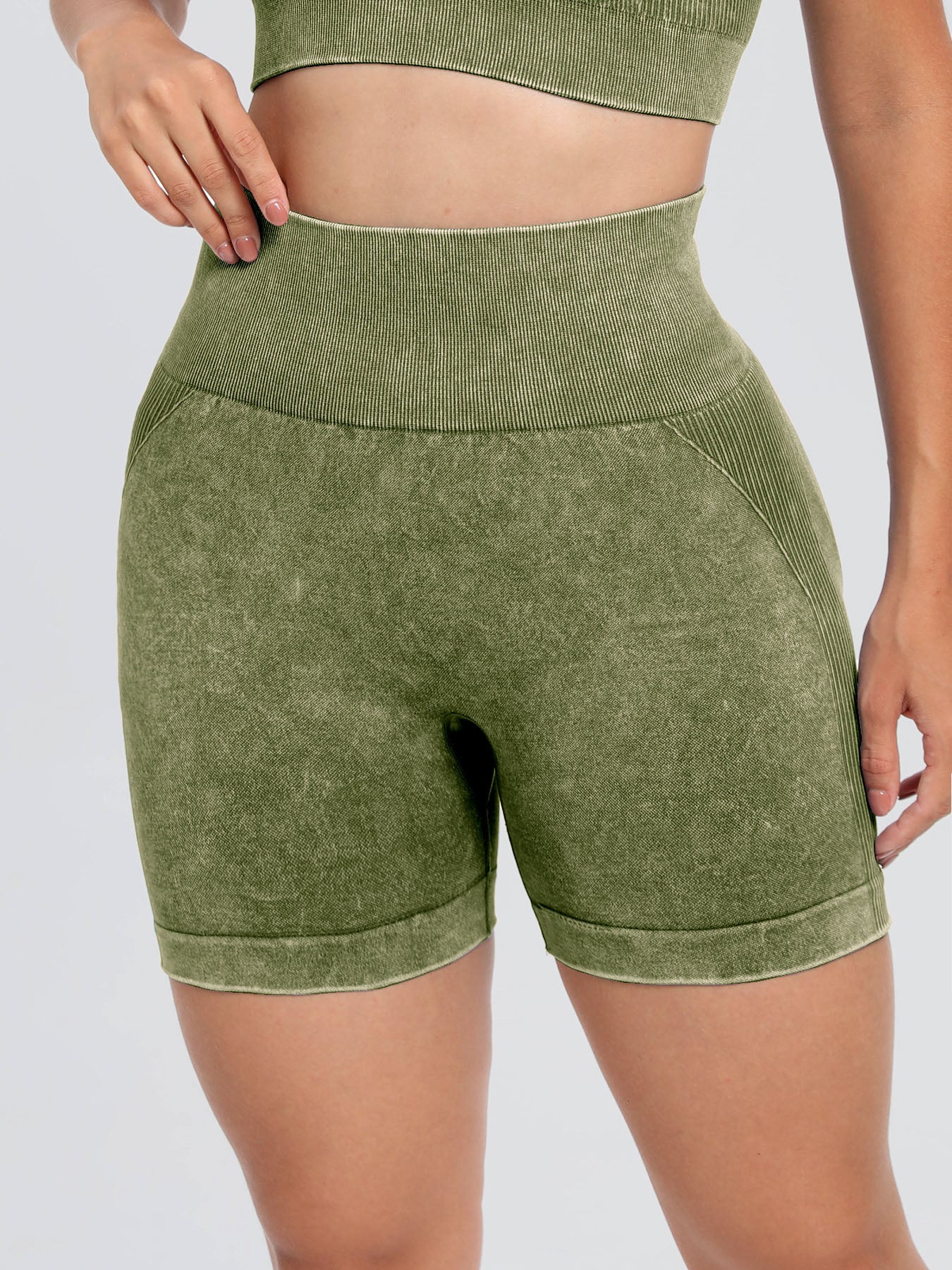 Solid drawstring smocked waist pocketed shorts.