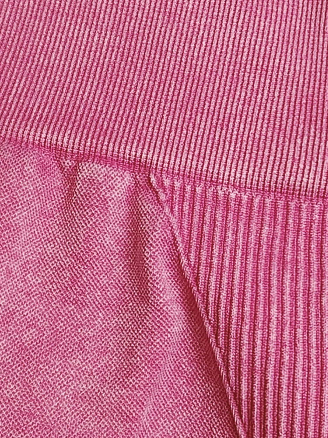 Solid drawstring smocked waist pocketed shorts.