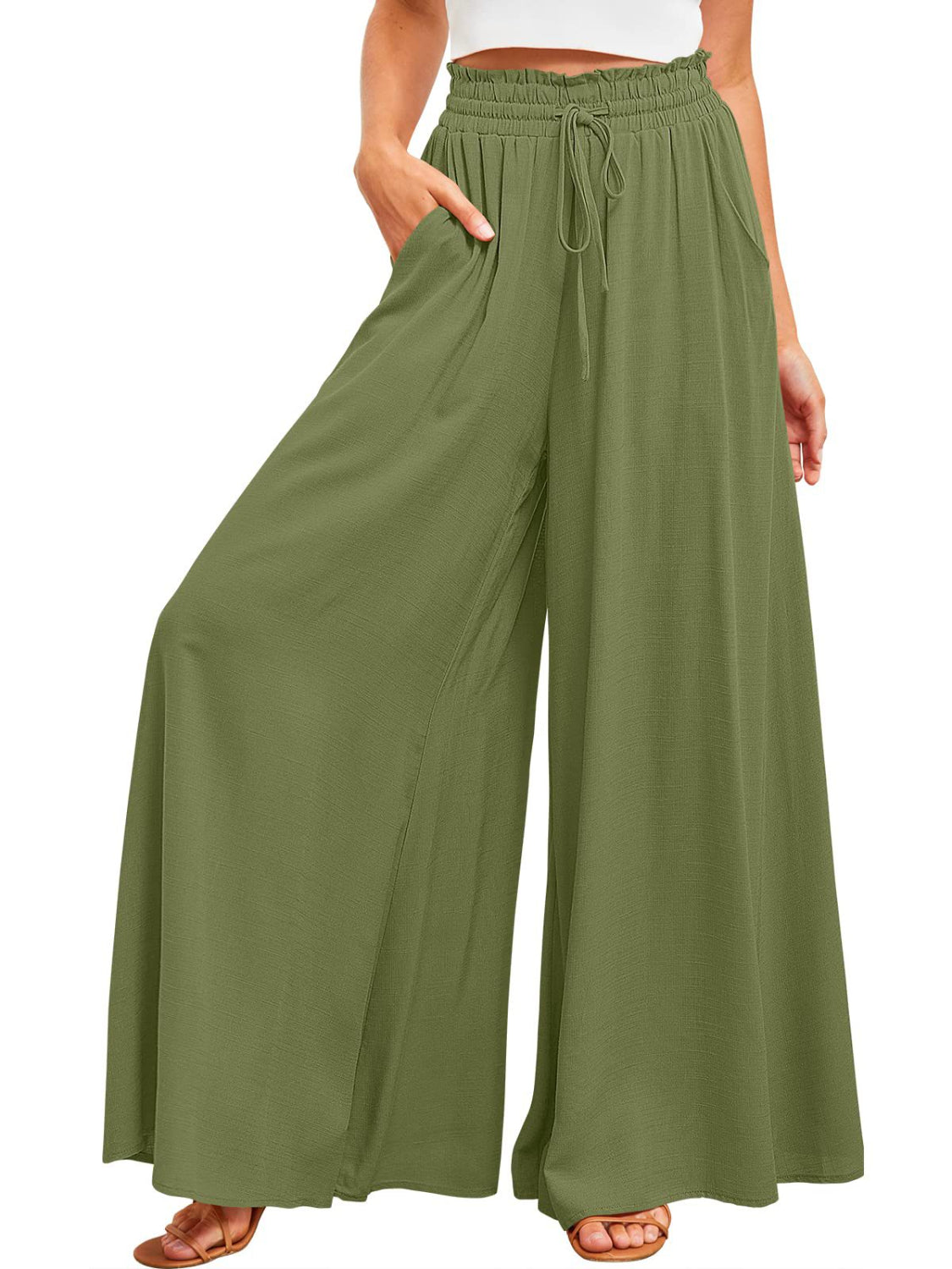 Wide leg pants with pockets, opaque.