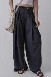 Wide leg pants with pockets, opaque.