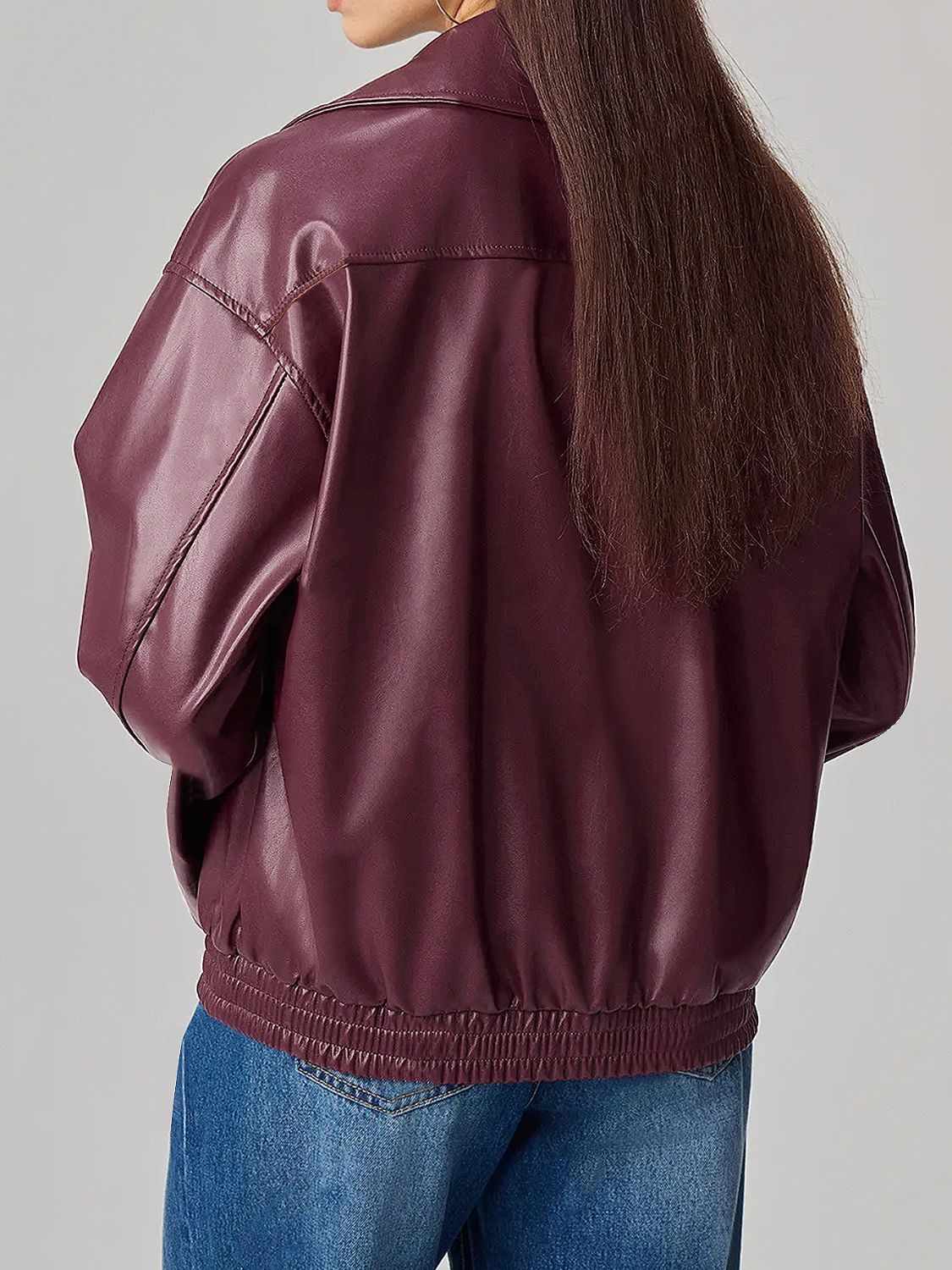 Zip up drop shoulder jacket with pockets.