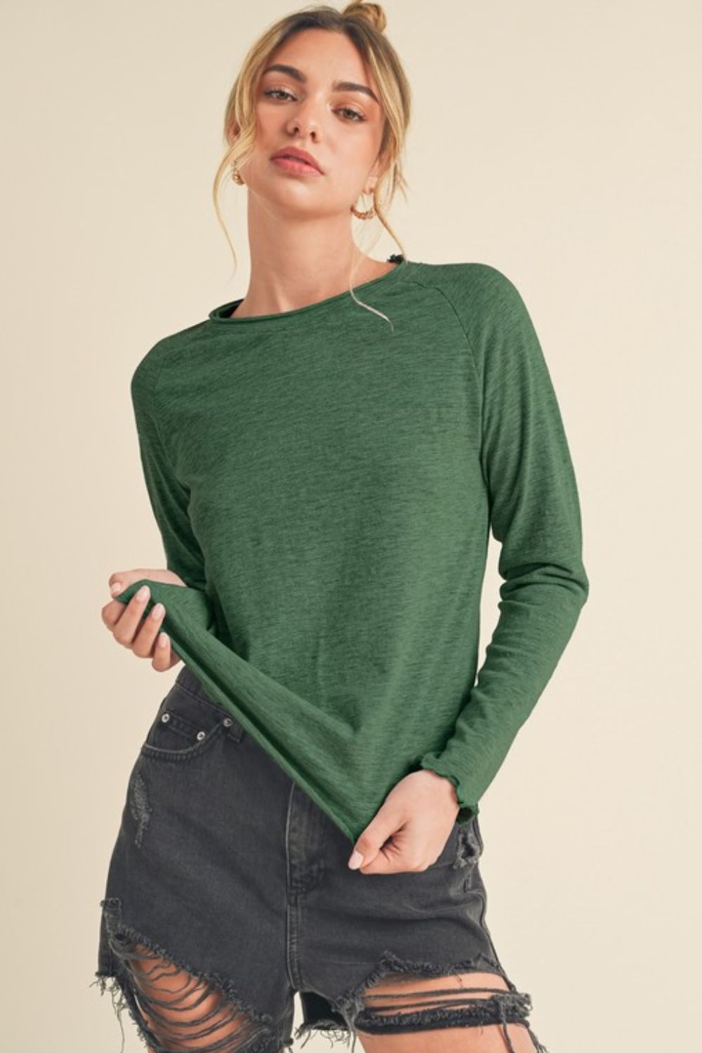 Lettuce Hemline Round Neck Raglan Sleeve T-Shirt