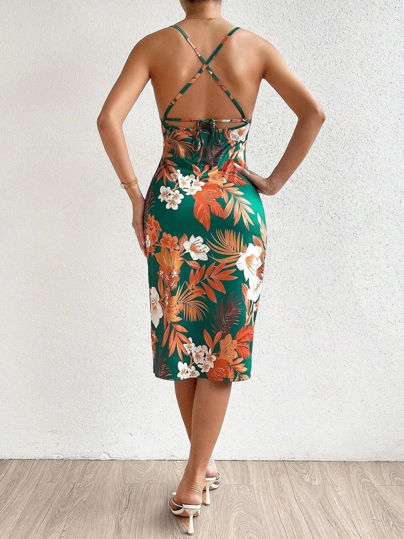 Crisscross Back Floral Print Bodycon Dress - Ruched & Tied.