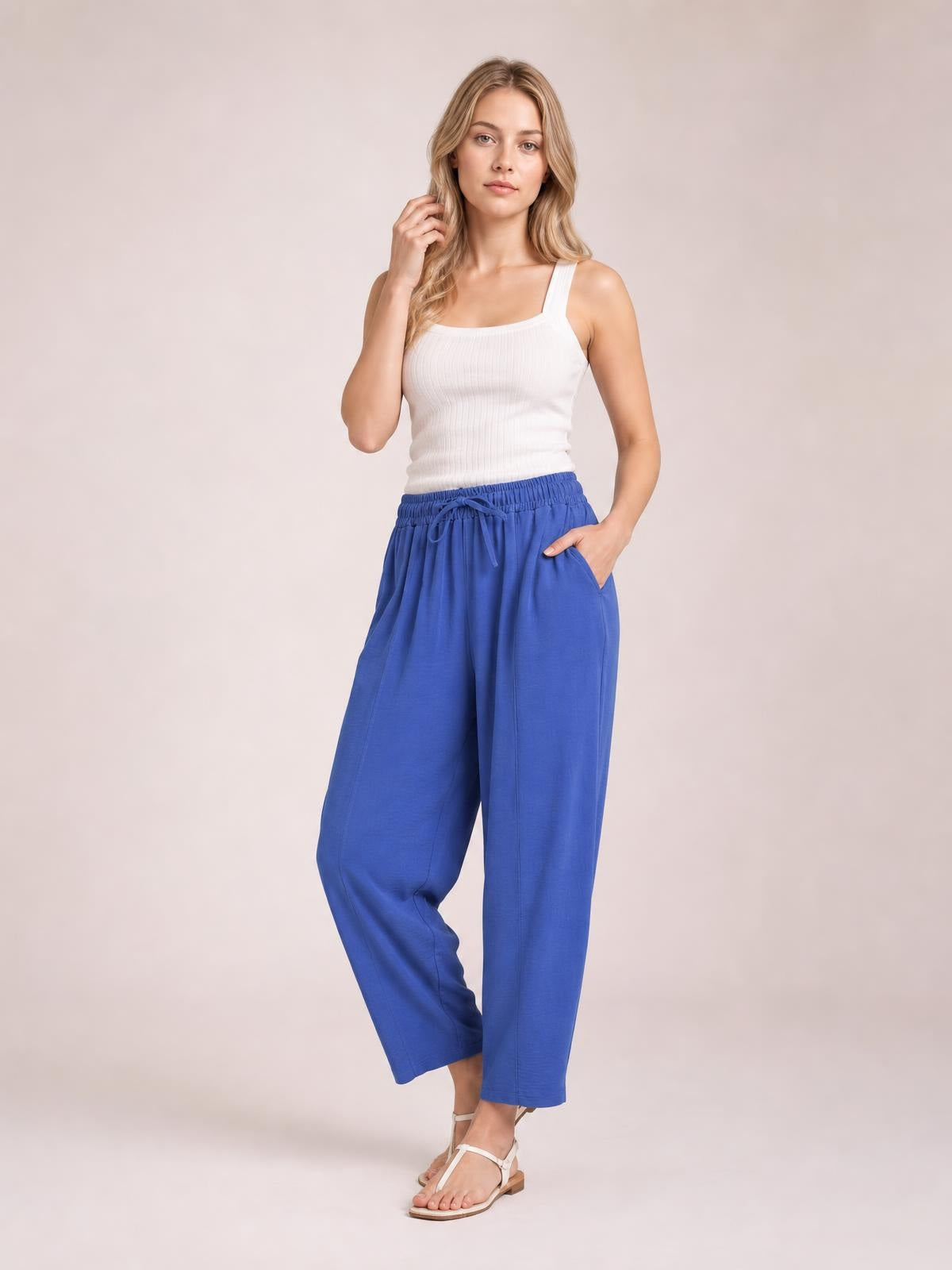 Drawstring Cropped Jogger Pants · Medium / Three-Quarter