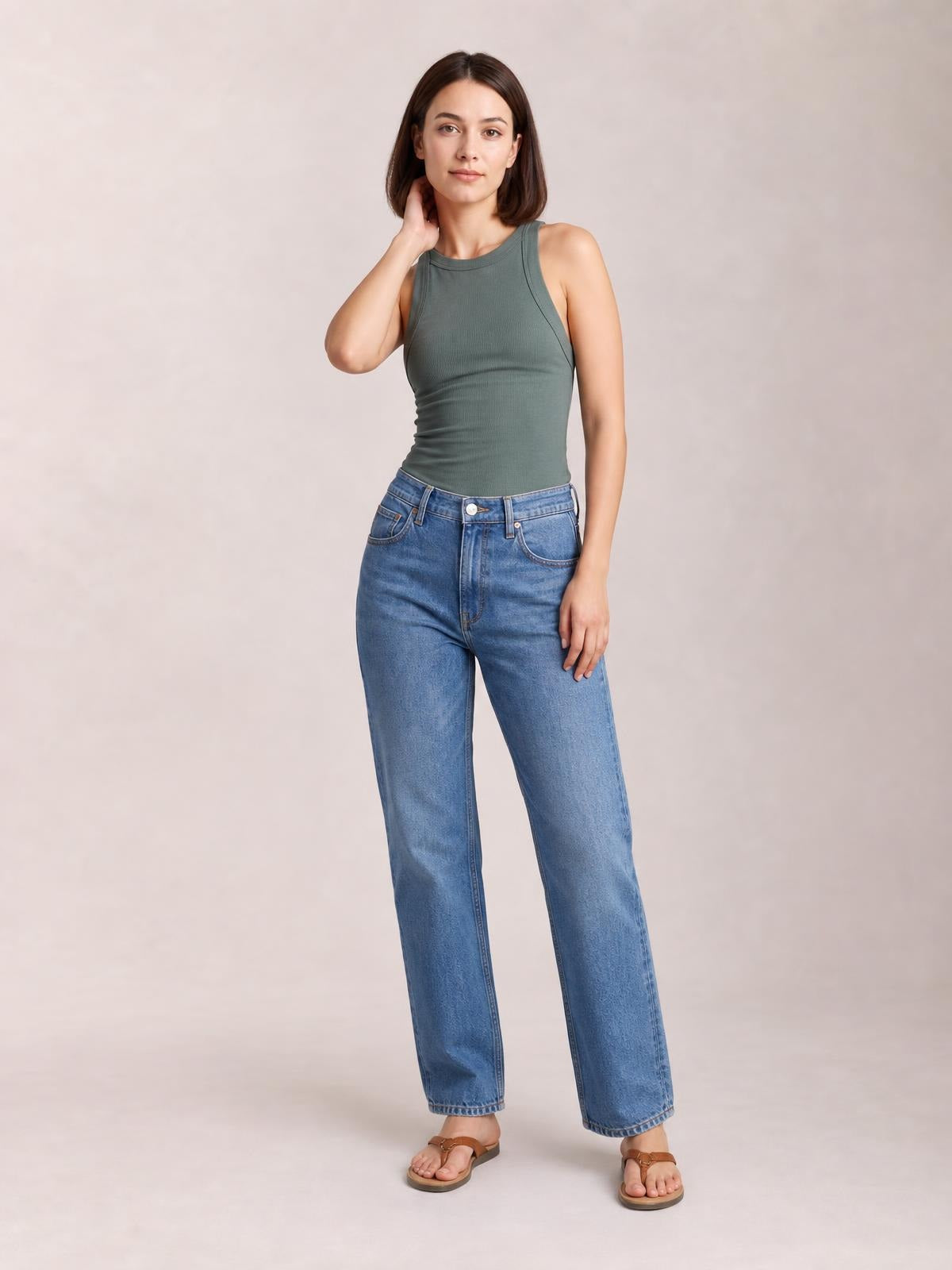Halter Neck Ribbed Cropped Top · Medium / Three-Quarter