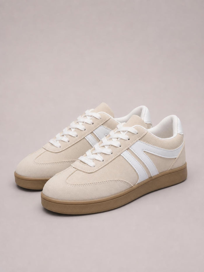 Lace Up Round Toe Flat Sneakers