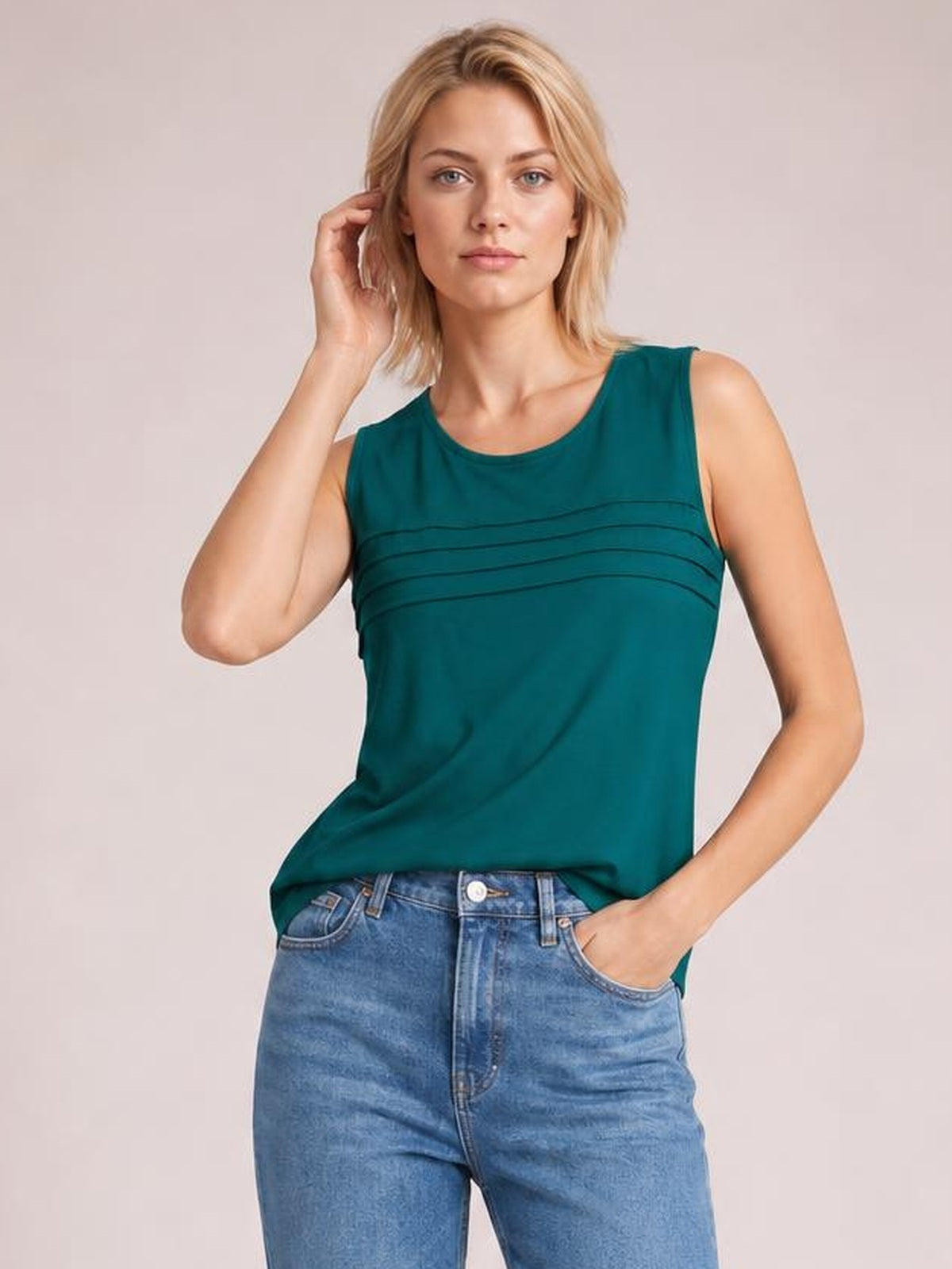 Round Neck Tank · Medium / Three-Quarter