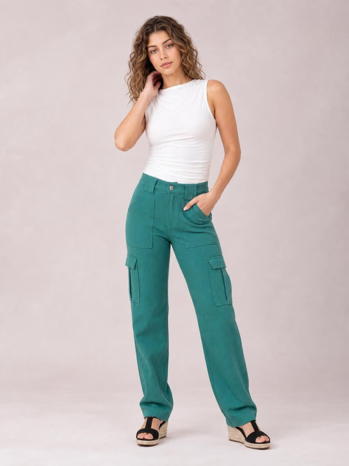 Straight Leg Cargo Pants · Medium / Three-Quarter